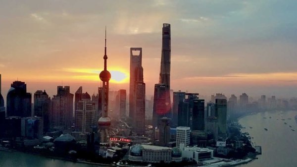 顺阳网 做好碳达峰碳中和及节能减排工作、持续优化跨境电商营商环境……今天召开的上海市政府常务会议研究了这些重要事项